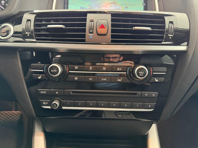 
								BMW X3 xDrive20d completo									