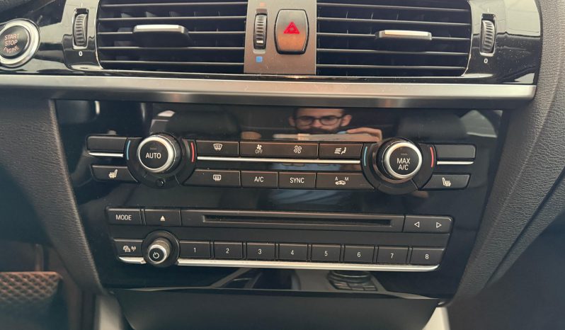 
								BMW X3 xDrive20d completo									