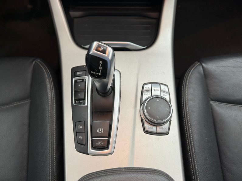 
								BMW X3 xDrive20d completo									