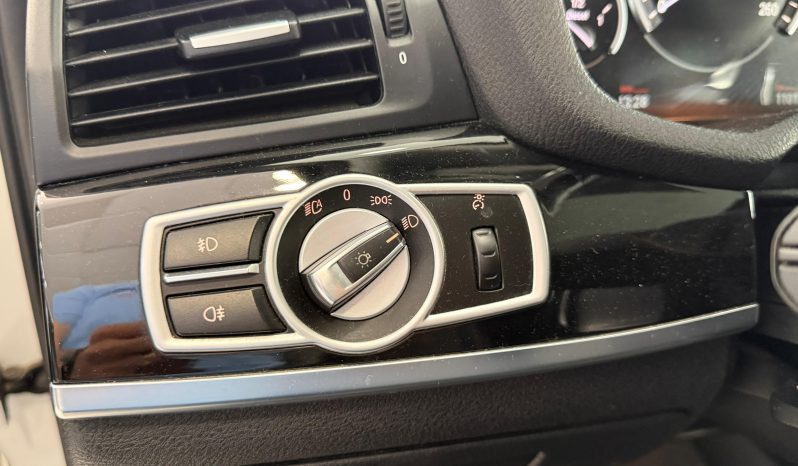 
								BMW X3 xDrive20d completo									