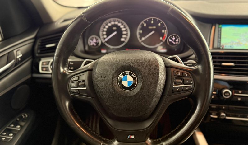 
								BMW X3 xDrive20d completo									