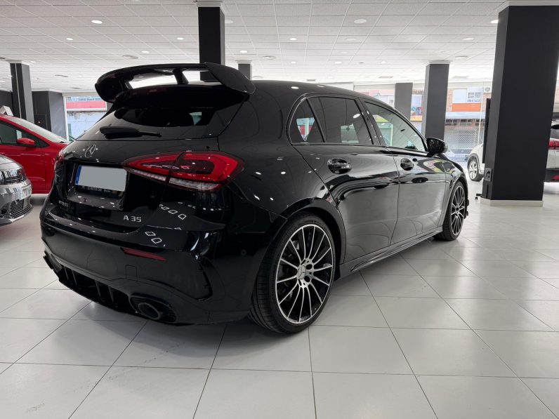 
								MERCEDES-BENZ Clase A MercedesAMG A 35 4MATIC completo									