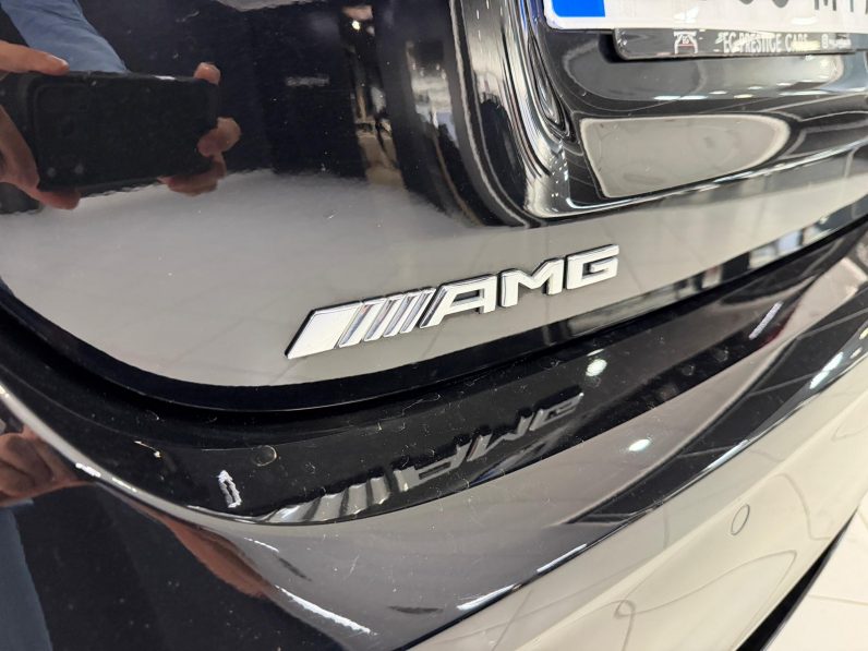 
								MERCEDES-BENZ Clase A MercedesAMG A 35 4MATIC completo									