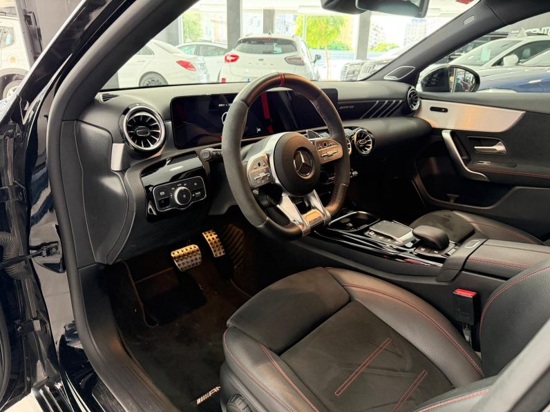 
								MERCEDES-BENZ Clase A MercedesAMG A 35 4MATIC completo									