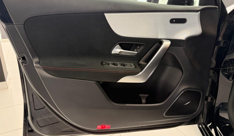 
								MERCEDES-BENZ Clase A MercedesAMG A 35 4MATIC completo									