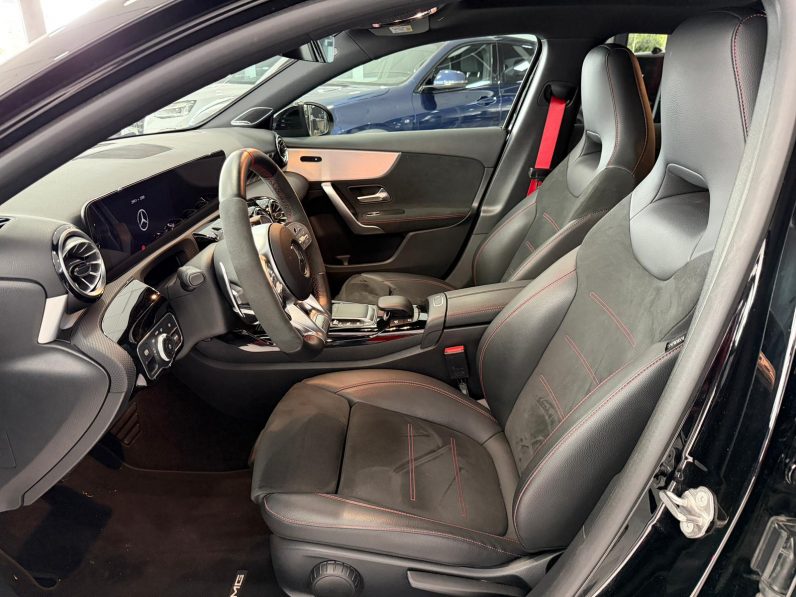 
								MERCEDES-BENZ Clase A MercedesAMG A 35 4MATIC completo									