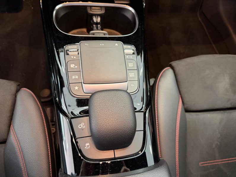 
								MERCEDES-BENZ Clase A MercedesAMG A 35 4MATIC completo									