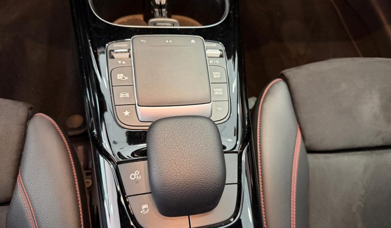 
								MERCEDES-BENZ Clase A MercedesAMG A 35 4MATIC completo									