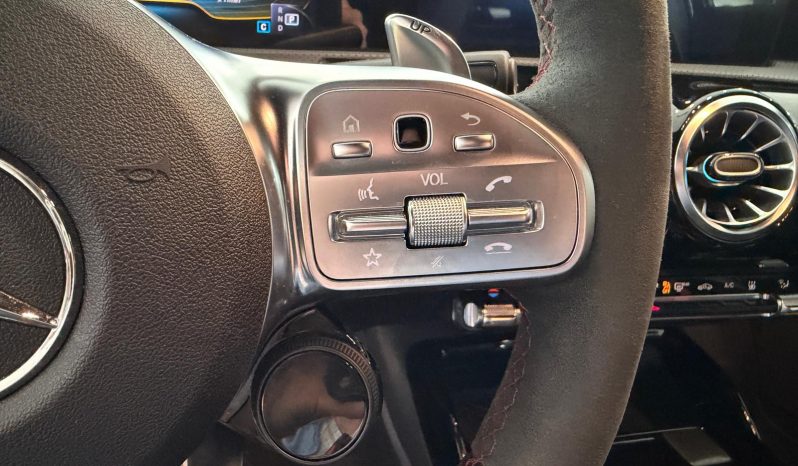 
								MERCEDES-BENZ Clase A MercedesAMG A 35 4MATIC completo									