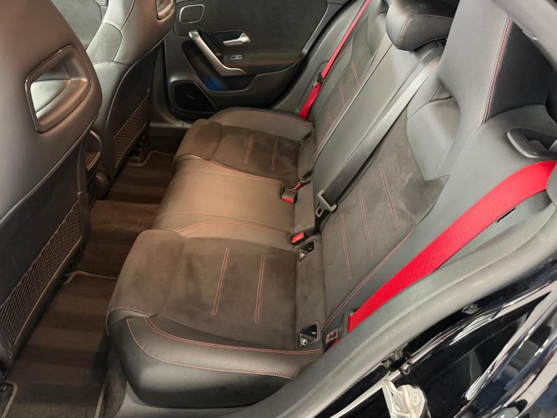 
								MERCEDES-BENZ Clase A MercedesAMG A 35 4MATIC completo									