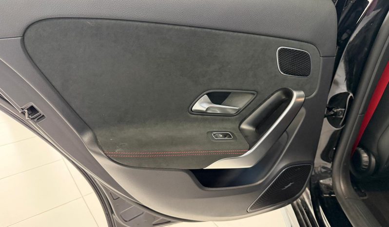 
								MERCEDES-BENZ Clase A MercedesAMG A 35 4MATIC completo									