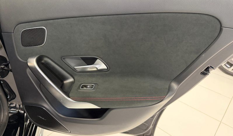 
								MERCEDES-BENZ Clase A MercedesAMG A 35 4MATIC completo									