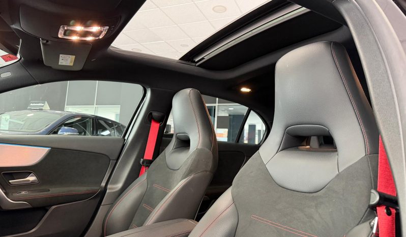 
								MERCEDES-BENZ Clase A MercedesAMG A 35 4MATIC completo									