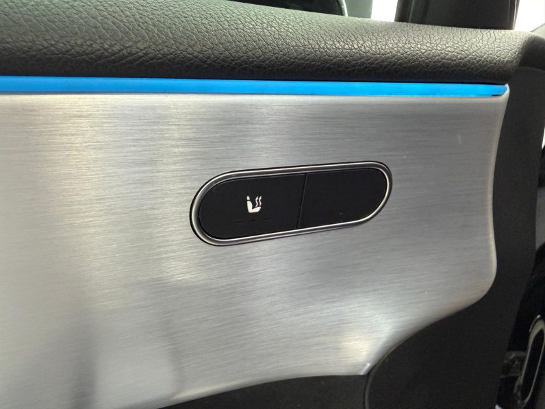 
								MERCEDES-BENZ Clase A MercedesAMG A 35 4MATIC completo									