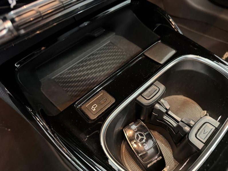 
								MERCEDES-BENZ Clase A MercedesAMG A 35 4MATIC completo									