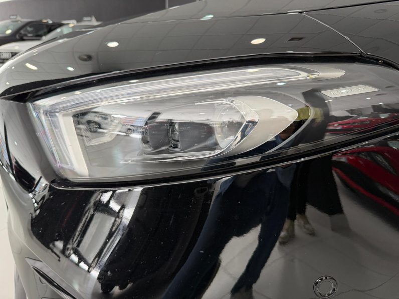 
								MERCEDES-BENZ Clase A MercedesAMG A 35 4MATIC completo									