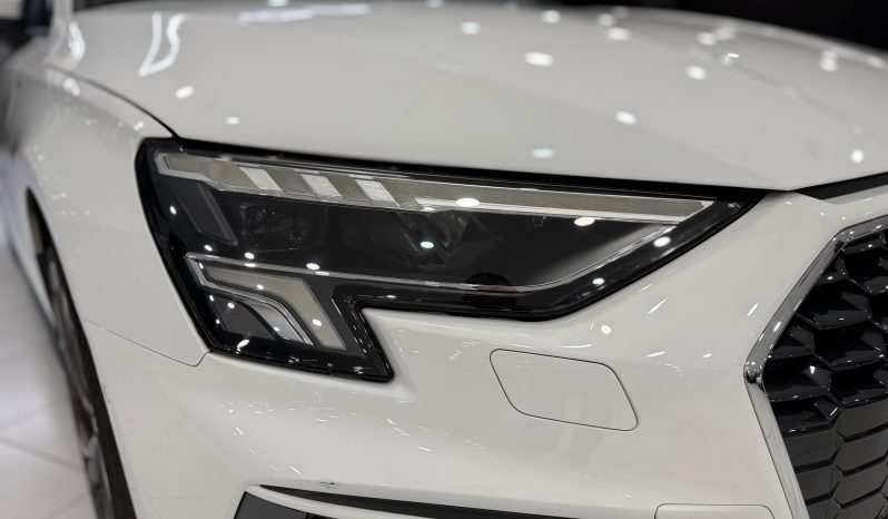 
								AUDI A3 Sedan S line 35 TFSI S tronic completo									