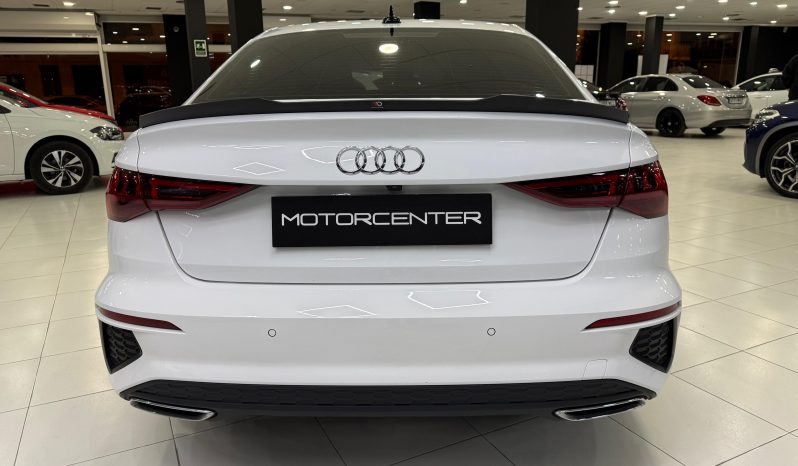 
								AUDI A3 Sedan S line 35 TFSI S tronic completo									