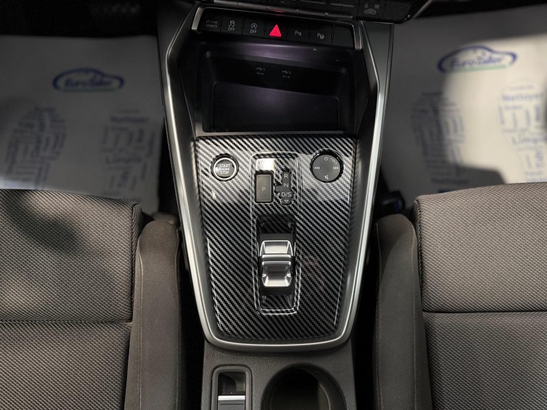 
								AUDI A3 Sedan S line 35 TFSI S tronic completo									