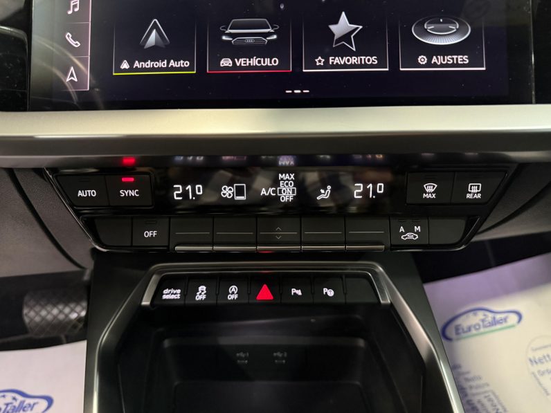 
								AUDI A3 Sedan S line 35 TFSI S tronic completo									