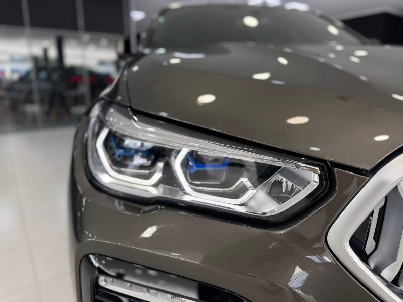 
								BMW X6 xDrive30d completo									