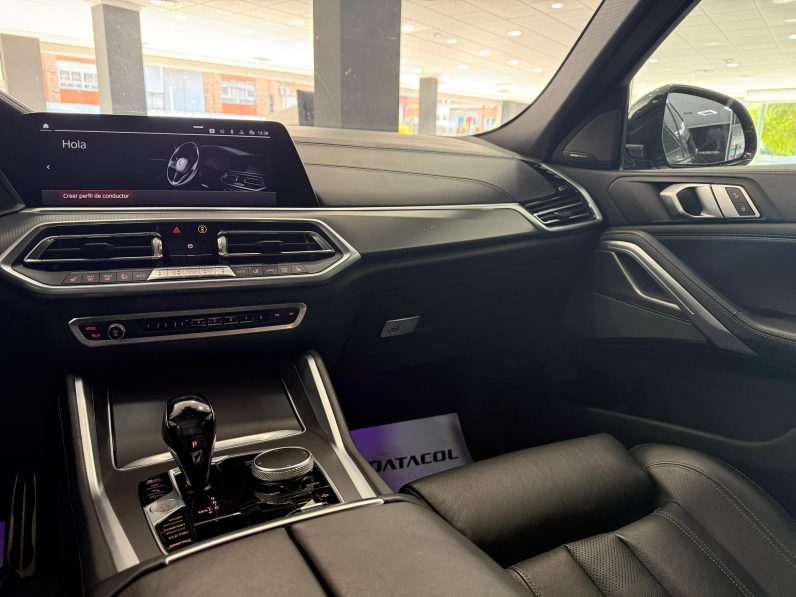 
								BMW X6 xDrive30d completo									