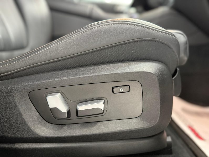 
								BMW X6 xDrive30d completo									