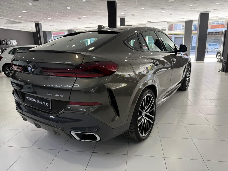 
								BMW X6 xDrive30d completo									