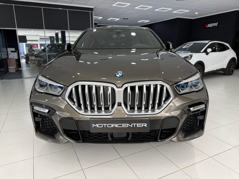 
								BMW X6 xDrive30d completo									