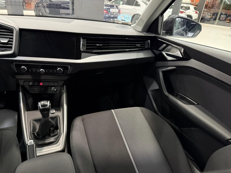 
								AUDI A1 Sportback Advanced 30 TFSI completo									