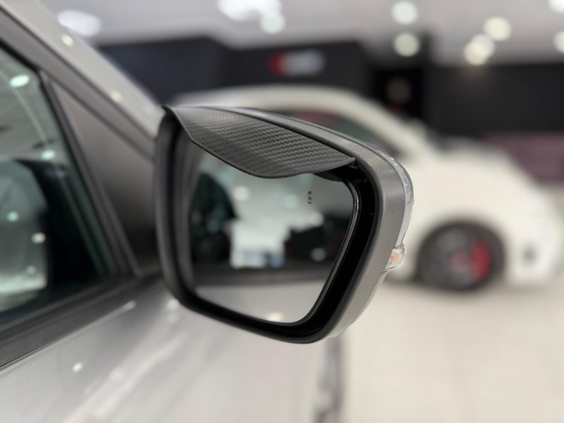 
								FORD Kuga STLine 2.5 Duratec FHEV Auto completo									