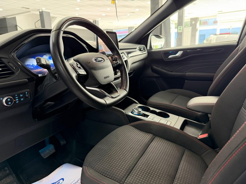 
								FORD Kuga STLine 2.5 Duratec FHEV Auto completo									