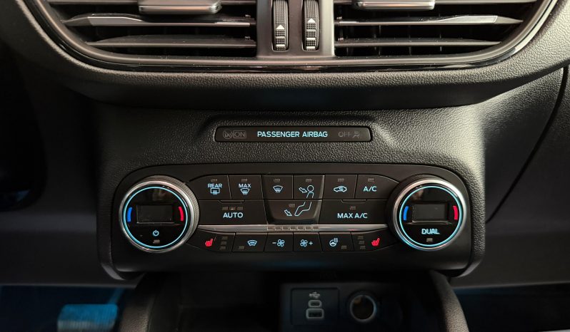 
								FORD Kuga STLine 2.5 Duratec FHEV Auto completo									