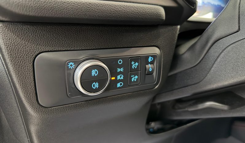 
								FORD Kuga STLine 2.5 Duratec FHEV Auto completo									