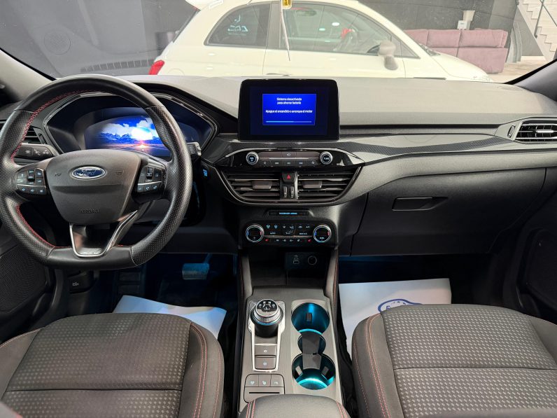 
								FORD Kuga STLine 2.5 Duratec FHEV Auto completo									