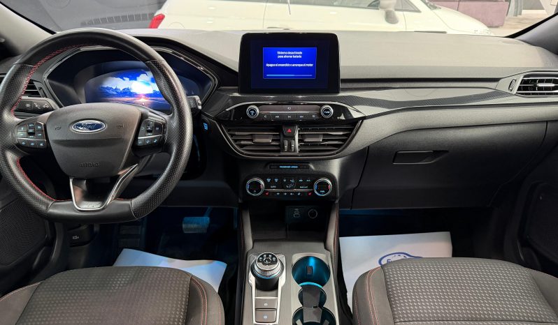 
								FORD Kuga STLine 2.5 Duratec FHEV Auto completo									