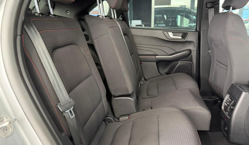 
								FORD Kuga STLine 2.5 Duratec FHEV Auto completo									