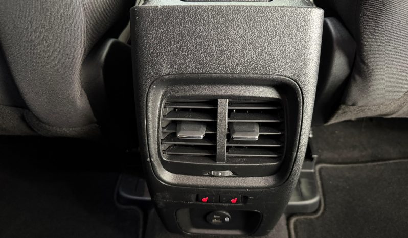 
								FORD Kuga STLine 2.5 Duratec FHEV Auto completo									