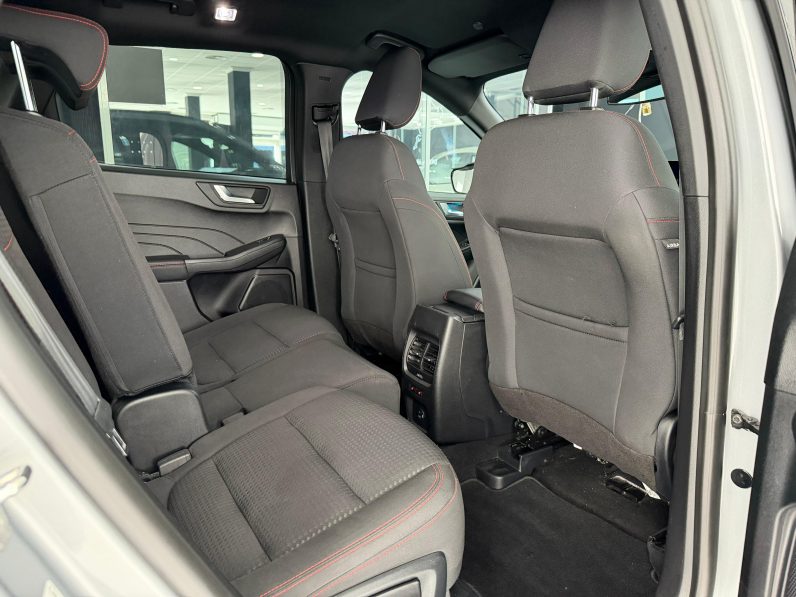 
								FORD Kuga STLine 2.5 Duratec FHEV Auto completo									