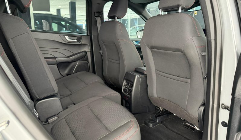 
								FORD Kuga STLine 2.5 Duratec FHEV Auto completo									