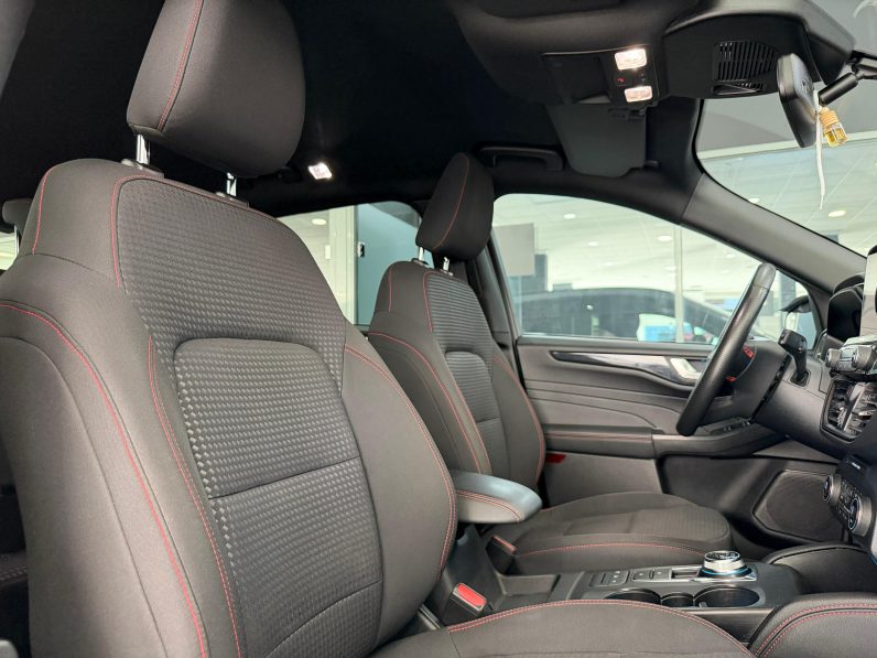 
								FORD Kuga STLine 2.5 Duratec FHEV Auto completo									