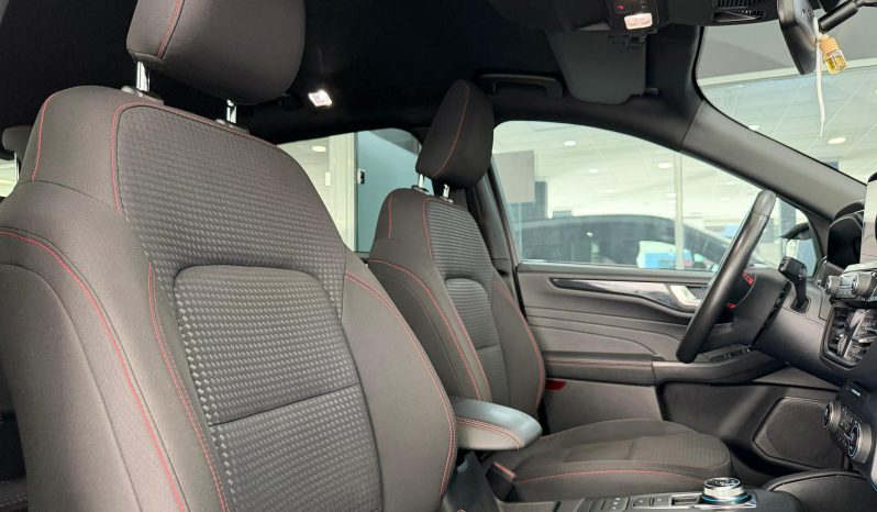 
								FORD Kuga STLine 2.5 Duratec FHEV Auto completo									