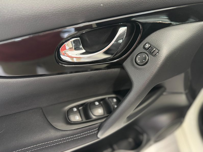 
								NISSAN QASHQAI dCi 115 CV E6D DCT NCONNECTA completo									