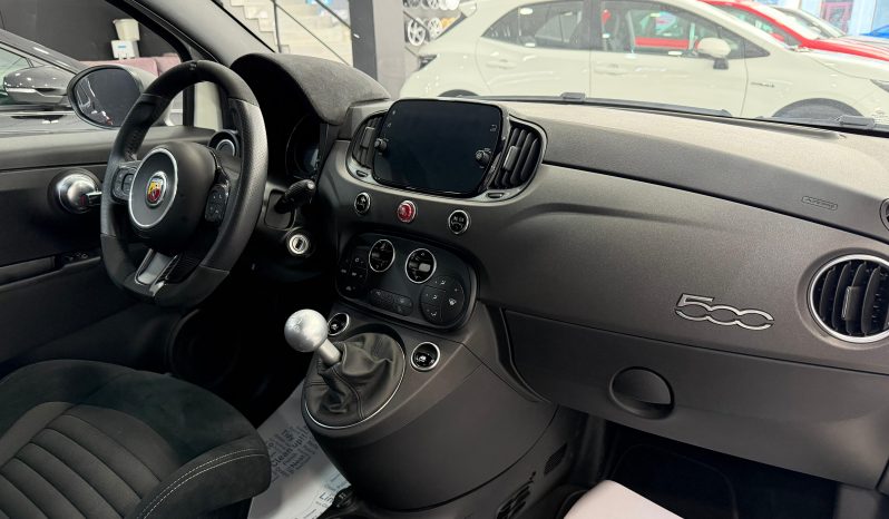 
								ABARTH 500 695 1.4 16v TJet 180 CV completo									