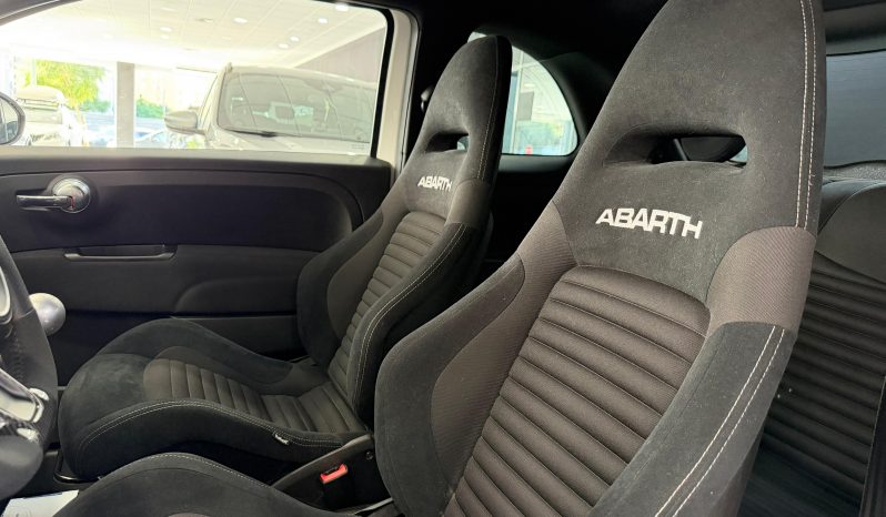 
								ABARTH 500 695 1.4 16v TJet 180 CV completo									