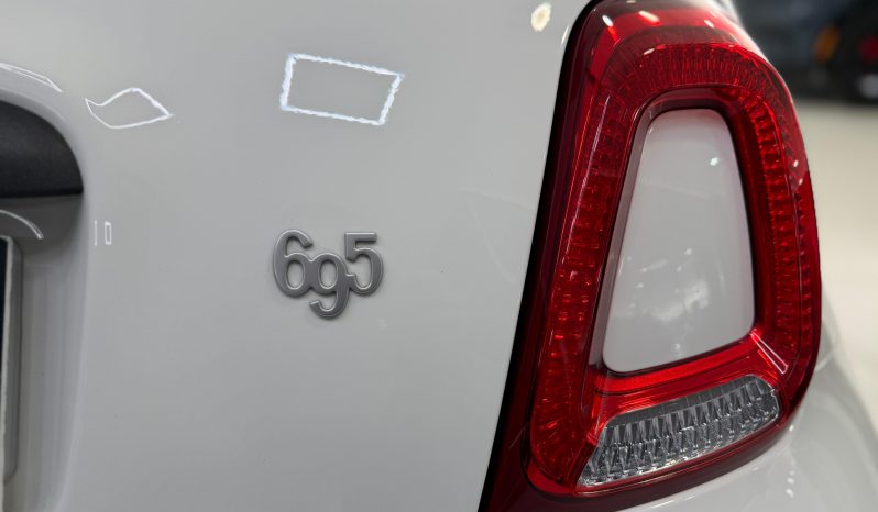 
								ABARTH 500 695 1.4 16v TJet 180 CV completo									