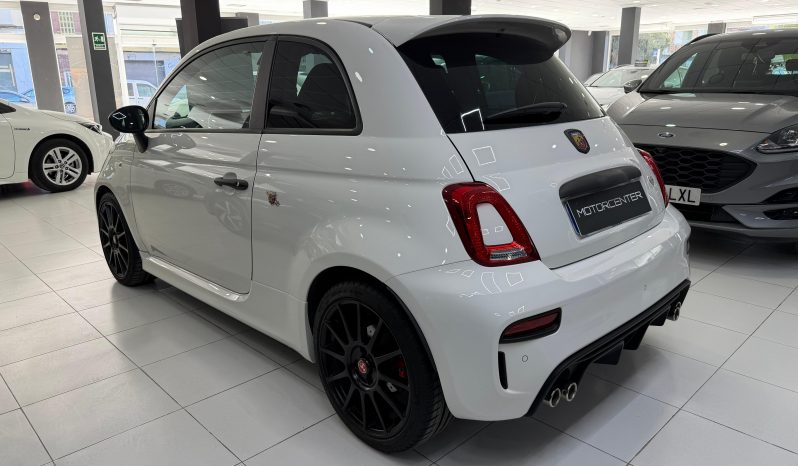 
								ABARTH 500 695 1.4 16v TJet 180 CV completo									