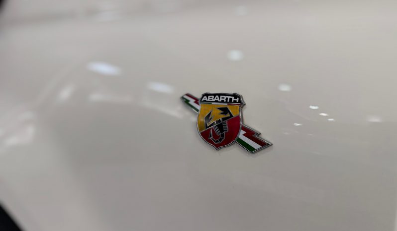 
								ABARTH 500 695 1.4 16v TJet 180 CV completo									