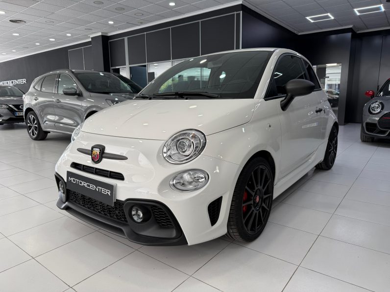 
								ABARTH 500 695 1.4 16v TJet 180 CV completo									