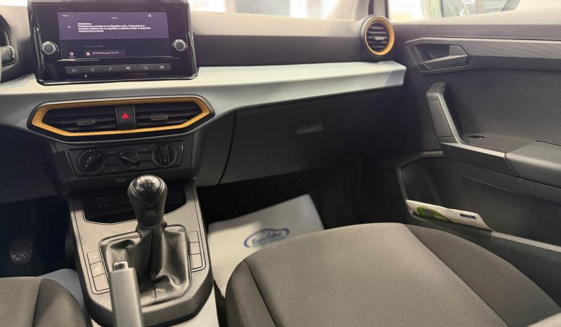 
								SEAT Ibiza 1.0 MPI Reference Plus completo									